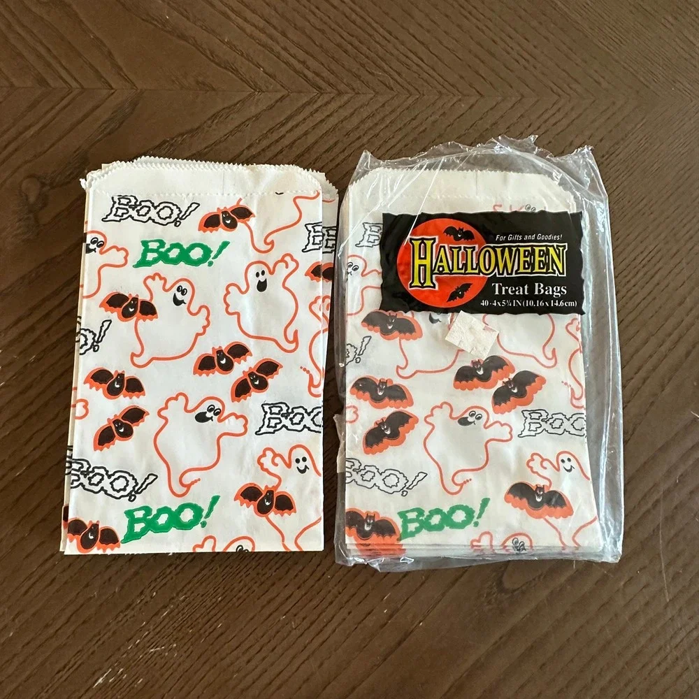 Vintage Halloween Paper Treat Bags Ghosts Bats Boo 50 Count AJM Packaging